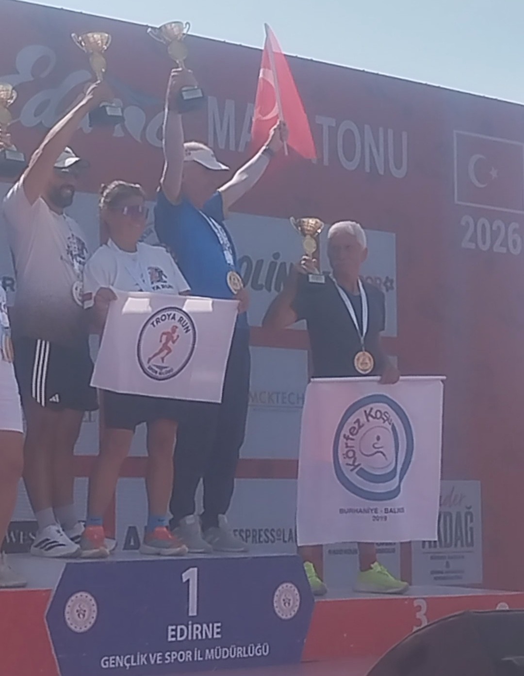 Hendekli Üç sporcu Edirne'yi Toz Duman etti