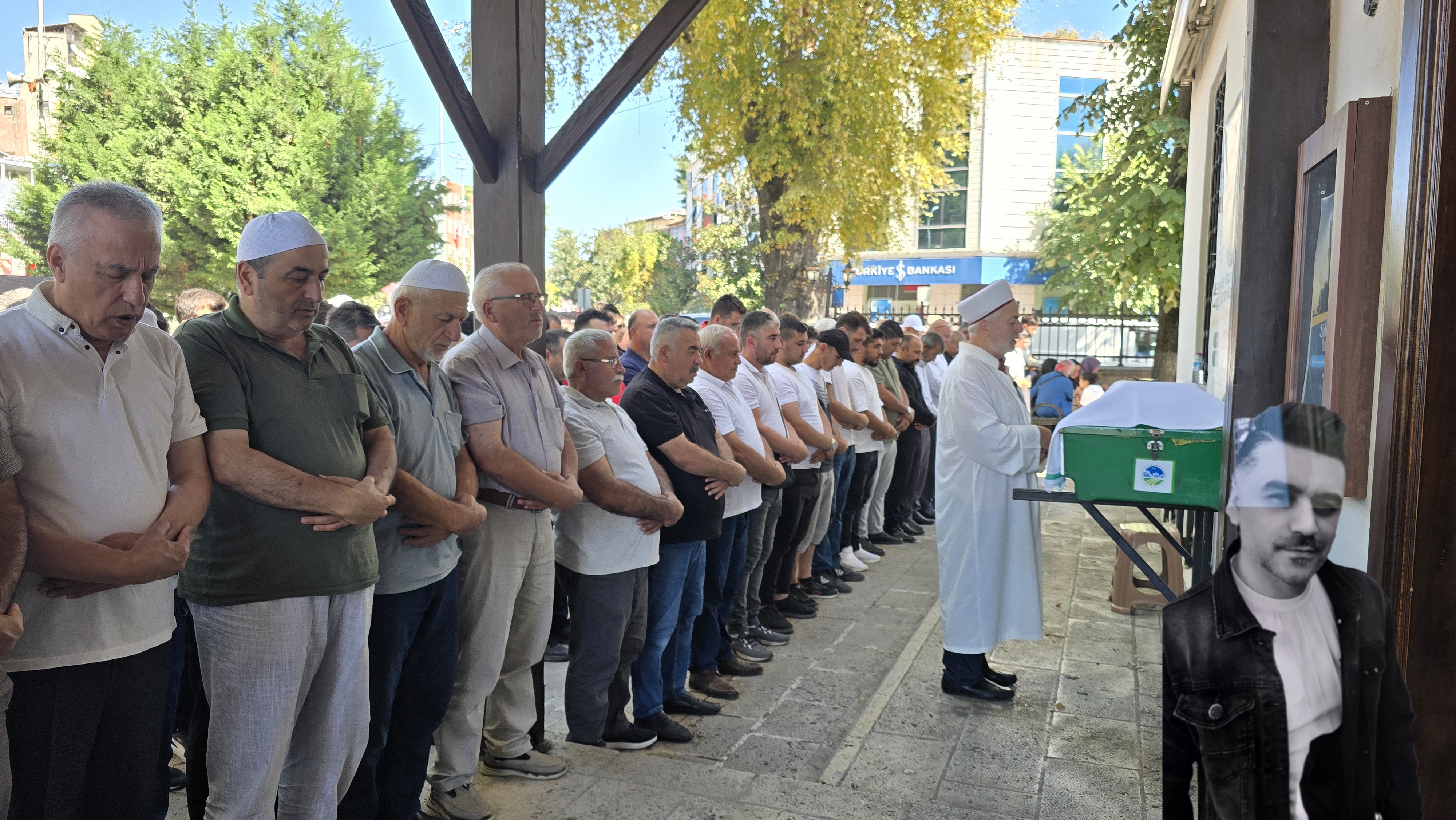 Yaşar Dualarla son yolculuğuna uğurlandı