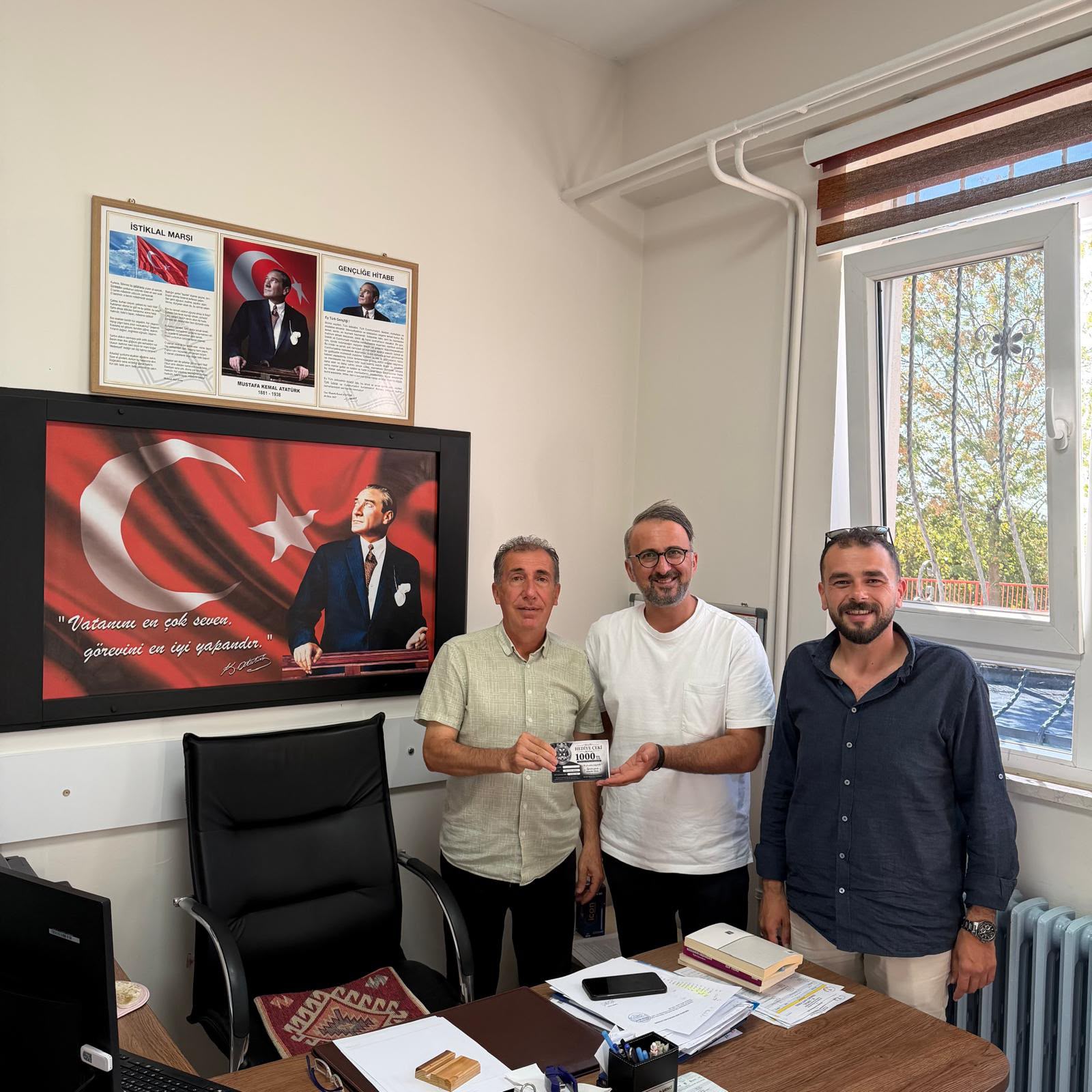 Hendek Beşiktaşlılar Derneği’nden 310 Öğrenciye Kırtasiye Desteği