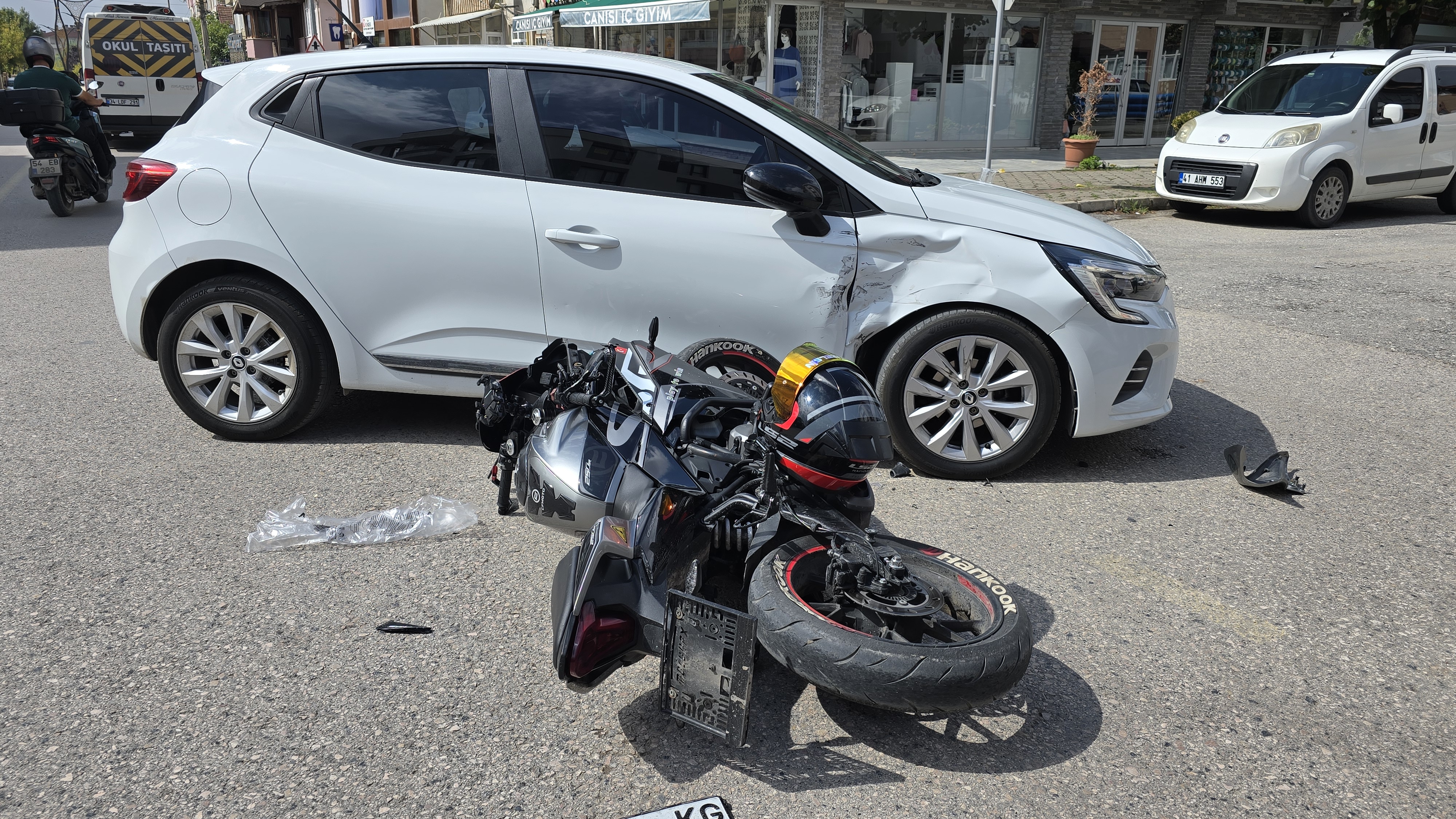 Yenimahalle’de kaza Motosiklet sürücüsü yaralandı