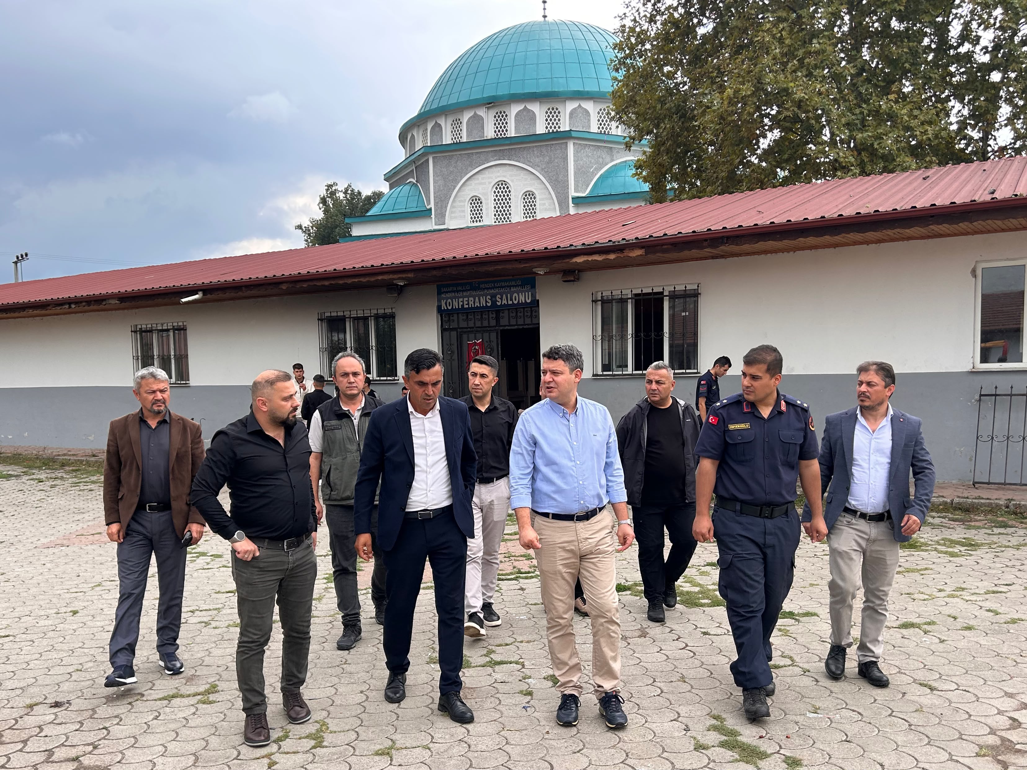 Hendek Puna Ortaköy Mahallesi’nde Halk Toplantısı Gerçekleştirildi