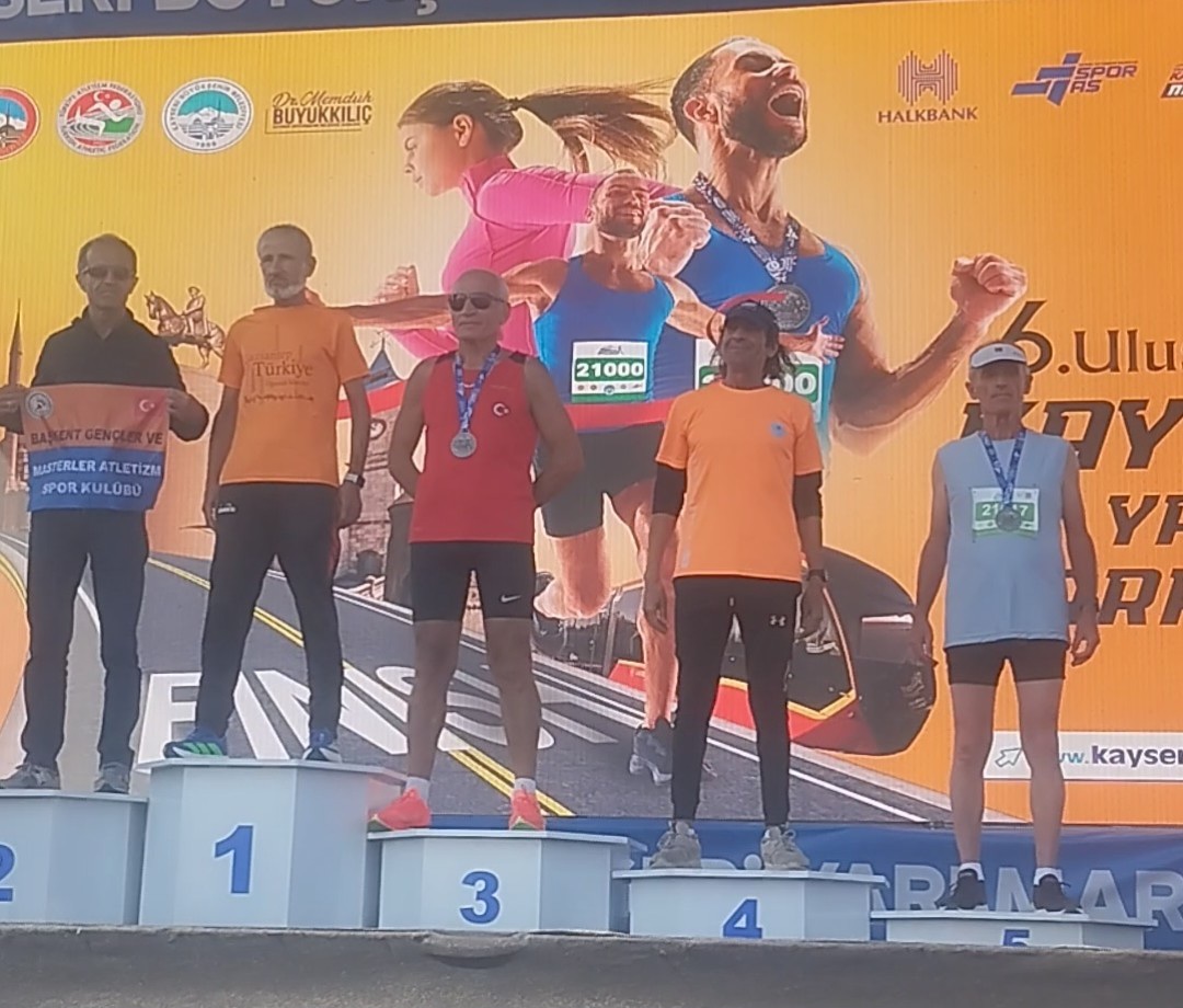 Çelik Kayseri Yarı Maratonu’nda kupaya koştu