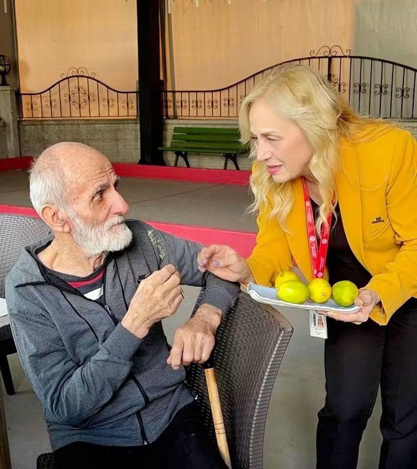 DÜNYA ALZHEİMER GÜNÜ’NDE AYNI AĞACIN ALTINDAYIZ ETKİNLİĞİ