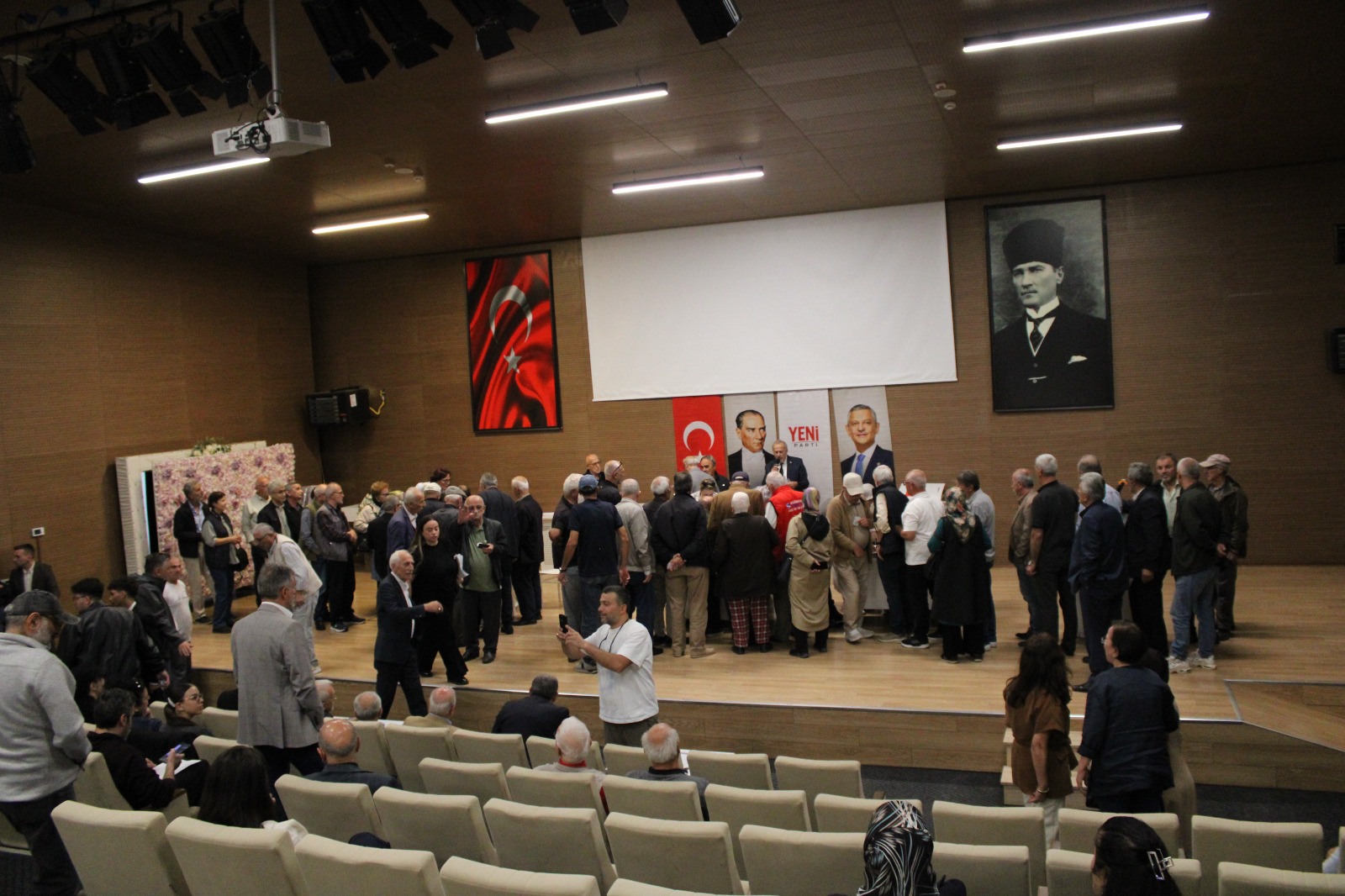 Yeni Parti Hendek’te Ön Seçim Yaptı