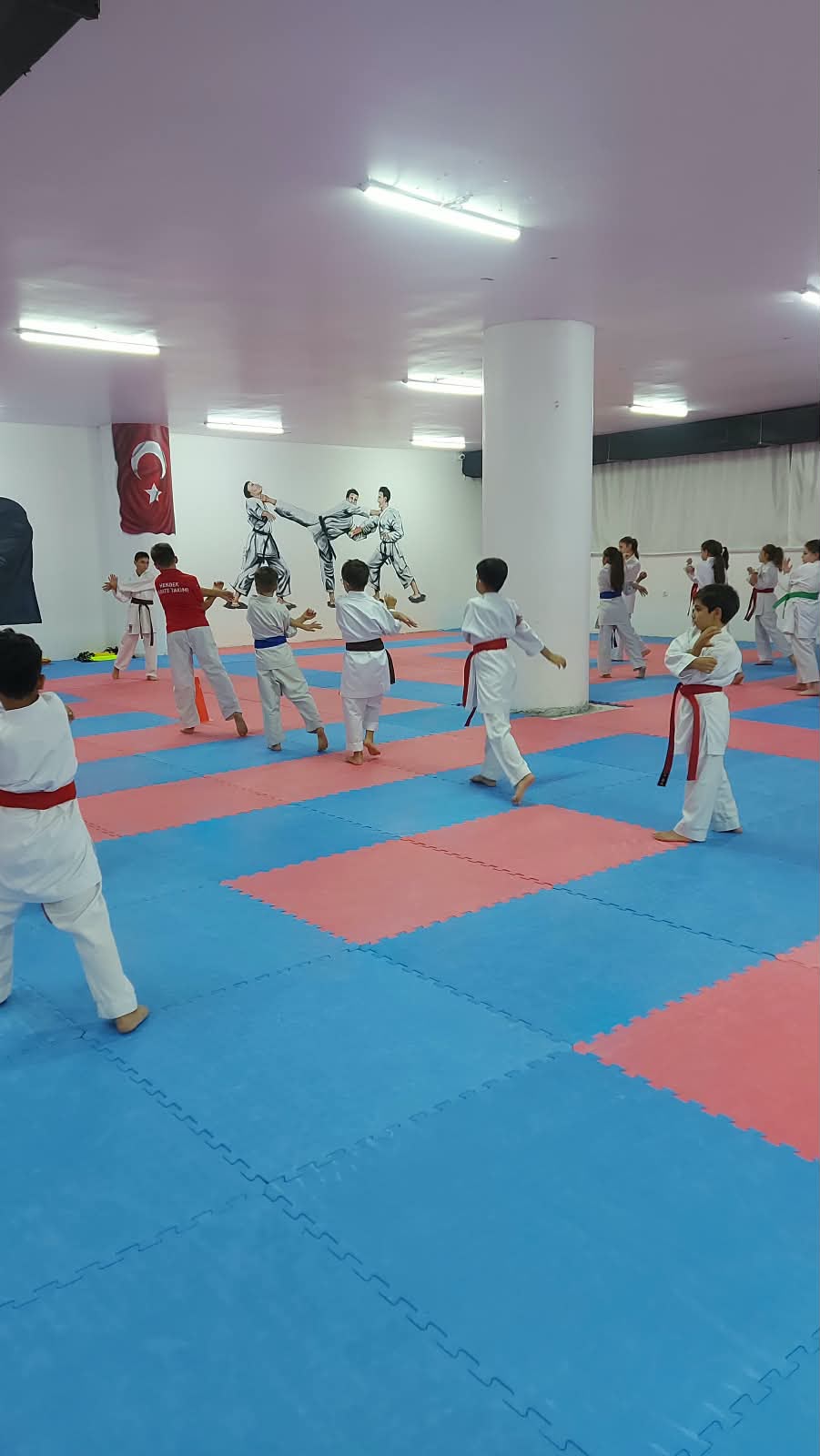 DÜNYA KALP GÜNÜNDE; HER YAŞTA HAREKET, HER KALPTE SAĞLIK ETKİNLİĞİ GERÇEKLEŞTİRİLDİ