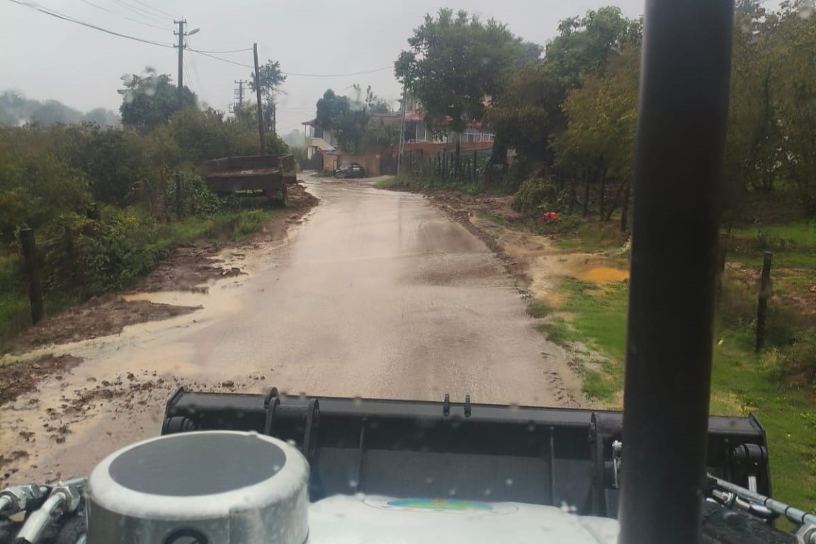 HENDEK BELEDİYESİ YAĞIŞTAN ETKİLENEN BÖLGELERDE TEYAKKUZDA