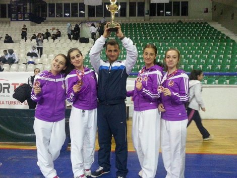 Hendek karate takimi avrupa şampiyonasina katilacak