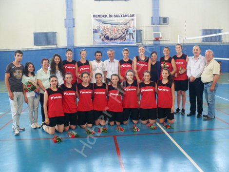 Karakadi’dan voleybolculara ziyaret