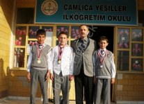 çamlica yeşiller orta okulu öğrencilerindengüreşte başari