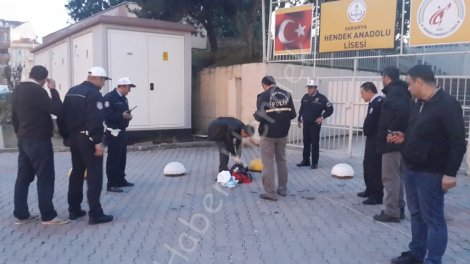 Hendek’te bomba paniği,çanta içerisinden giysi çikmasiyla son buldu