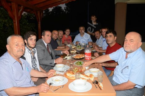 Mhp meclis üyeleri iftarda buluştu