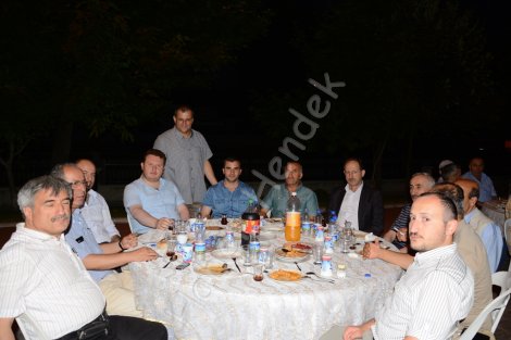 Esnaf’in verdiği iftarda buluştular