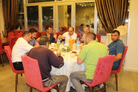 Hakut derneği üyeleri iftarda bir araya geldi