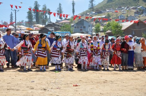 Geleneksel dikmen yayla şenliği başliyor