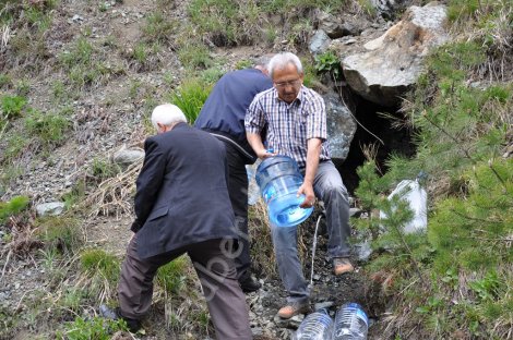 şeker ve tansiyon hastalarina iyi gelen su