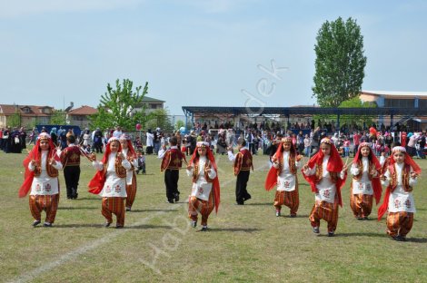 23 nisan hendek’te coşku ile kutlandi.