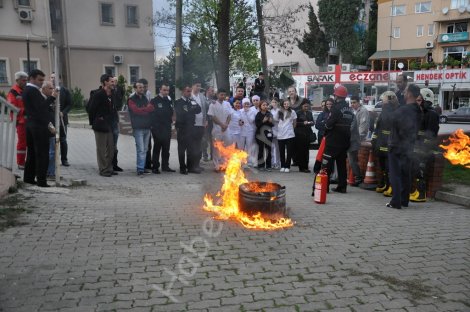 Hastanede yapilan tatbikat gerçeği aratmadi