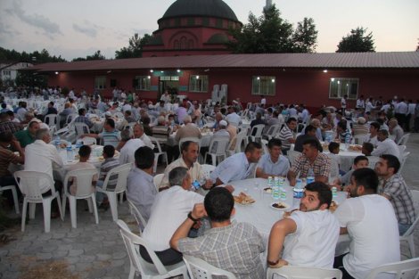 Puna ortaköy’de iftar vakti