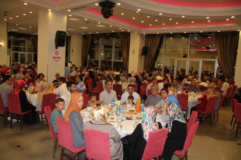 Ak parti hendekten coşkulu iftar