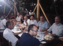 Ak partililer çamlica’da iftarda buluştu