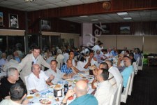 Avukat ekrem bedir dostlari ile iftar açti