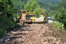 Hendek dikmen köyünde yol çalişmasi