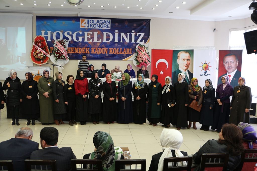 Ak Parti Hendek’te Emine Tosun Güven Tazeledi