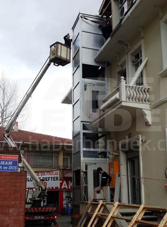 Hendek Belediyesinde Asansör Yapıldı