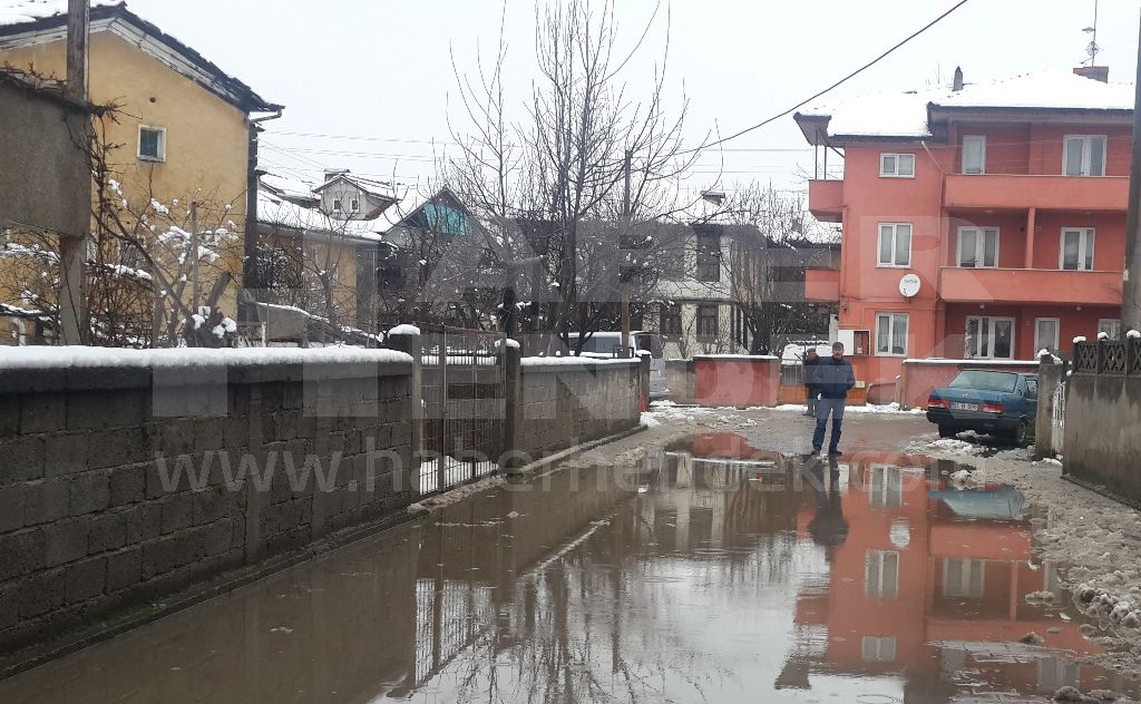 Sokaklar Yağmur Yağdığında Göle dönüyor