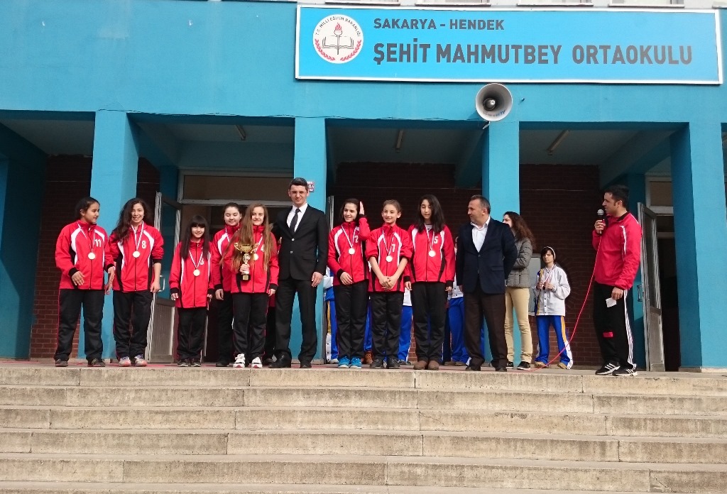 Voleybolda Şehit Mahmutbey Damgası