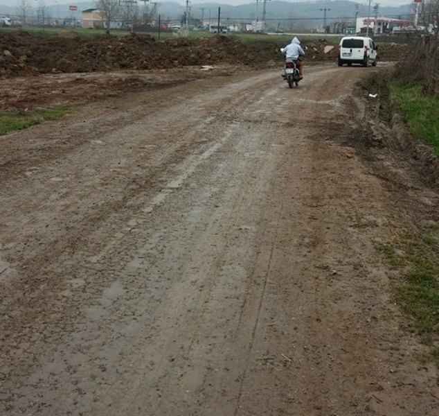 Kargalı Hanbaba Mahallesinde Yollar Çamur Deryası