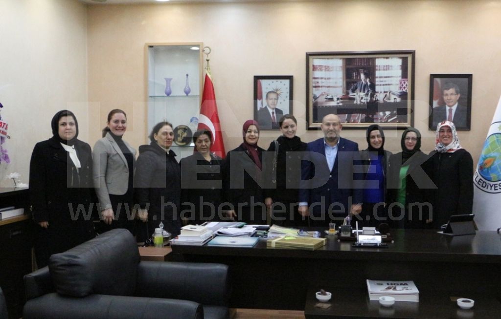 MHP Hendek Kadın Kolları Püsküllü’yü Ziyaret Etti