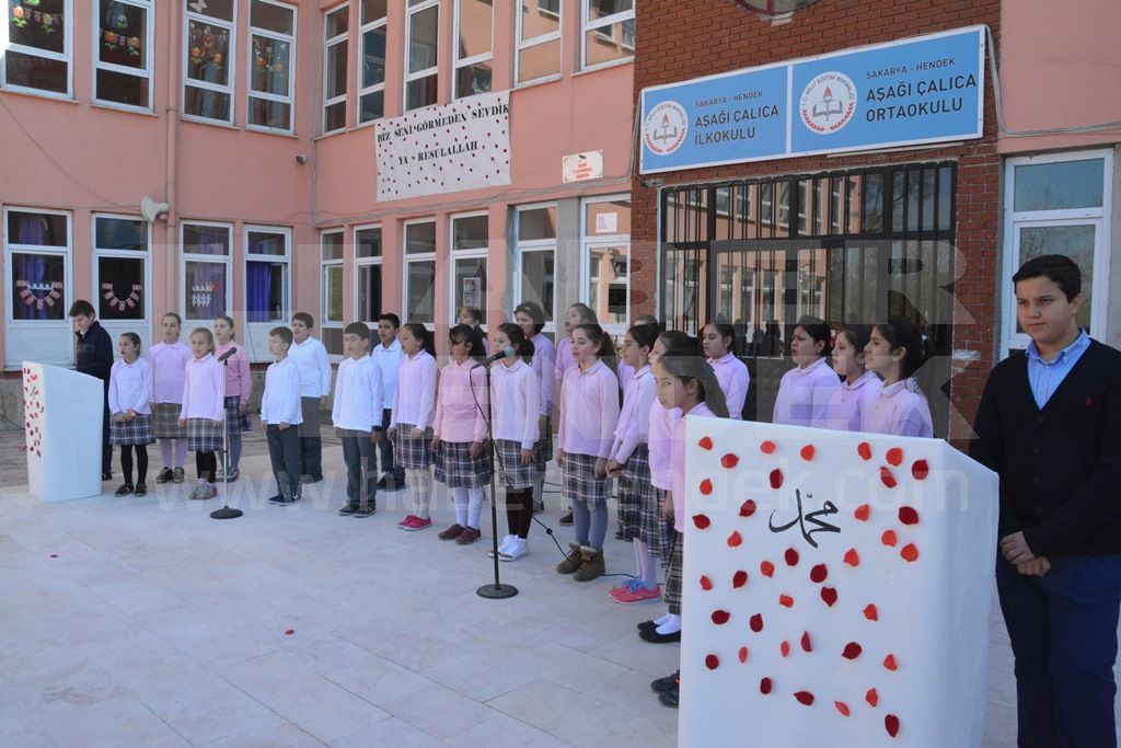 Aşağı Çalıca Ortaokulu Kutlu Doğum Haftasını Kutladı