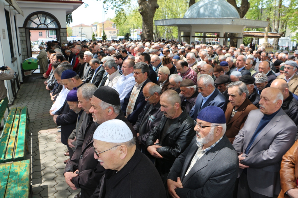 Haydar Turhan Dualarla uğurlandı