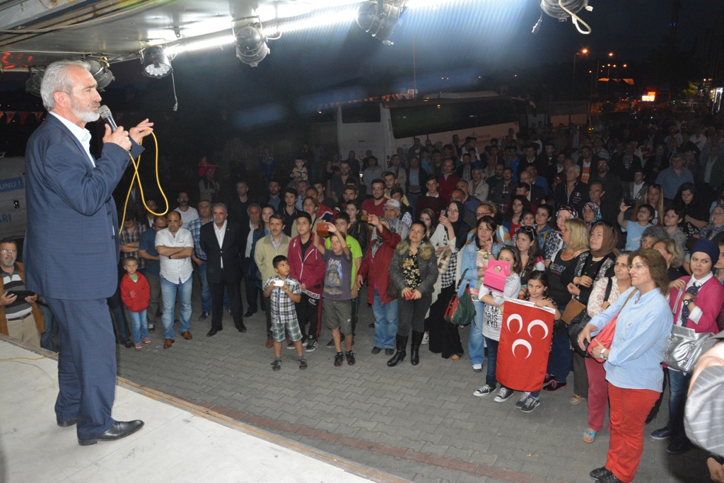 Açba'nın katıldığı açık hava toplantısı mitinge dönüştü