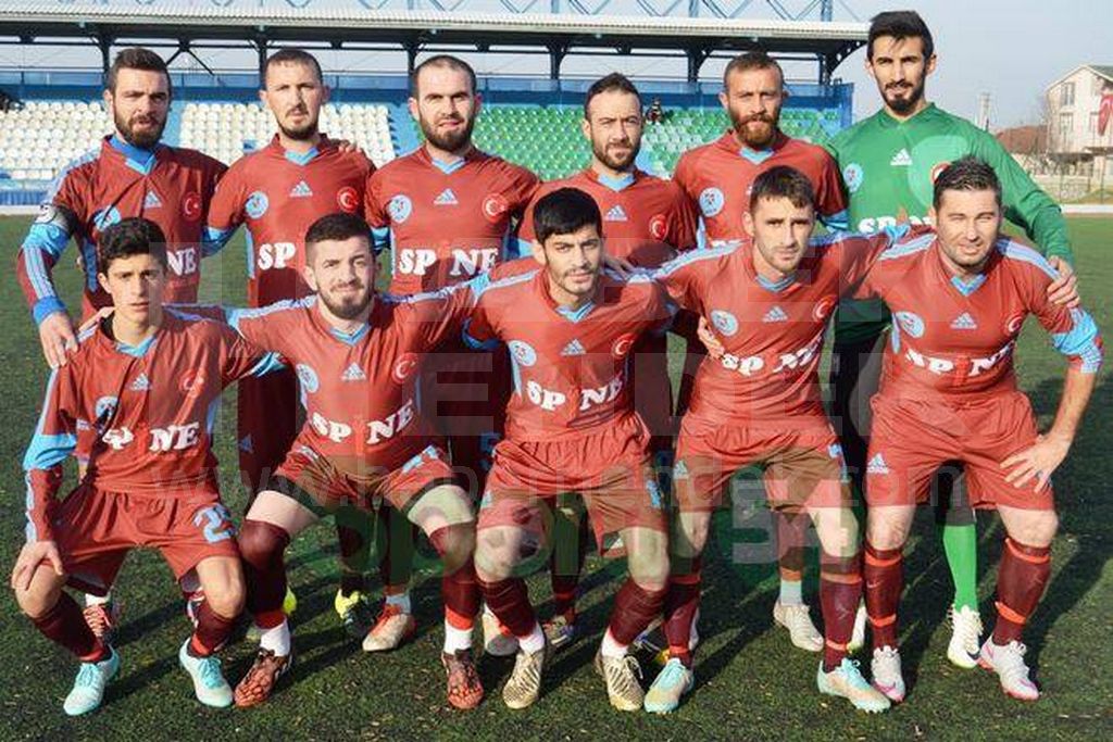 Hendek Gençlikspor Kışlada Çay içti