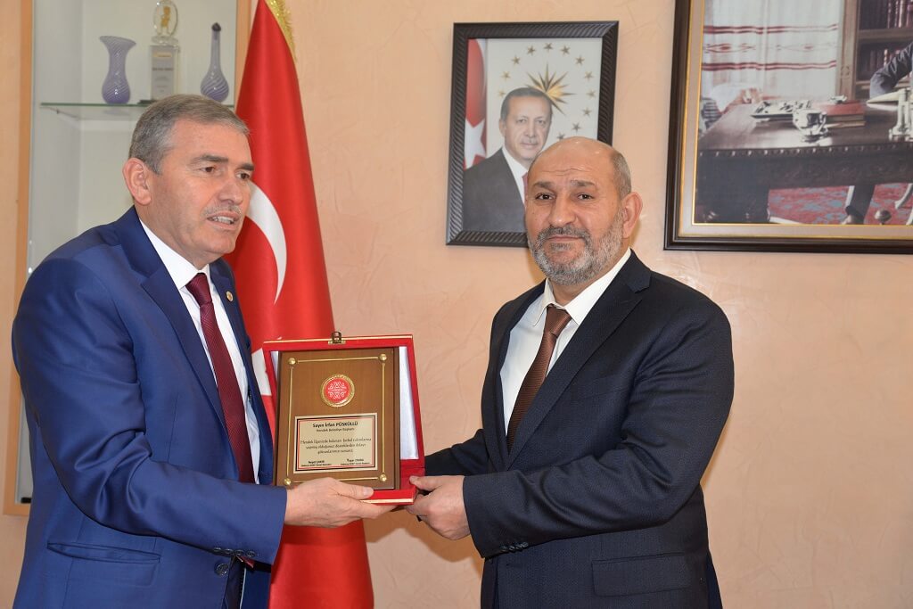 ASKF Başkanından İrfan Püsküllü’ye plaket