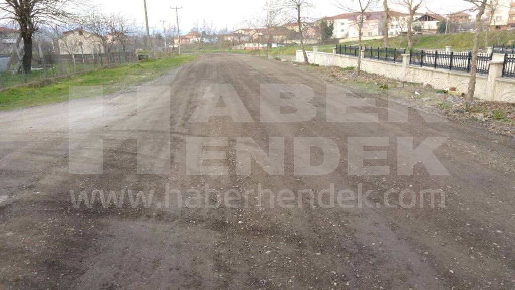 Patates Tarlasına Dönen Yol Yapıldı