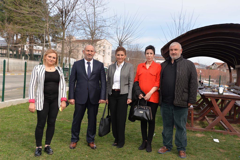 Püsküllü, hayvanseverlerle bir araya geldi.