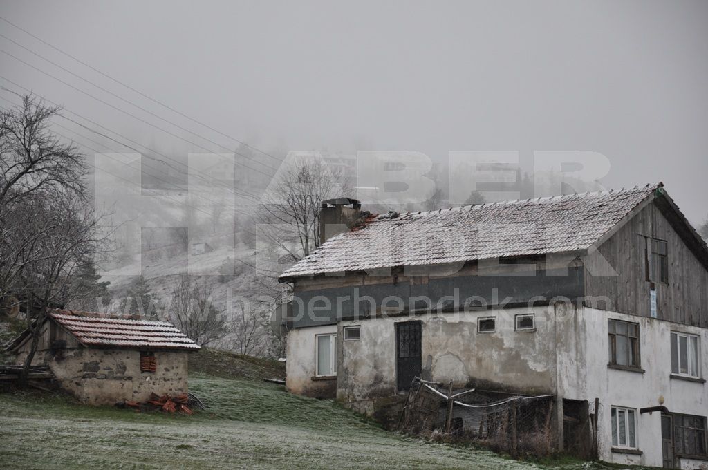 Zirvede  Kar Başladı
