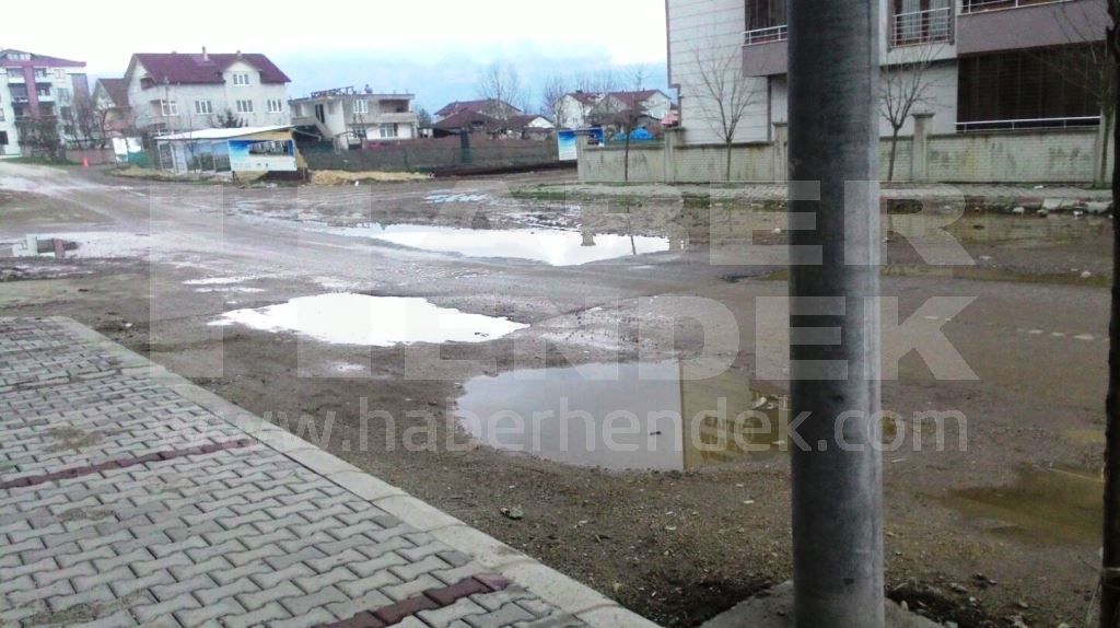 Yenimahalle de oturan Vatandaş çözüm istiyor