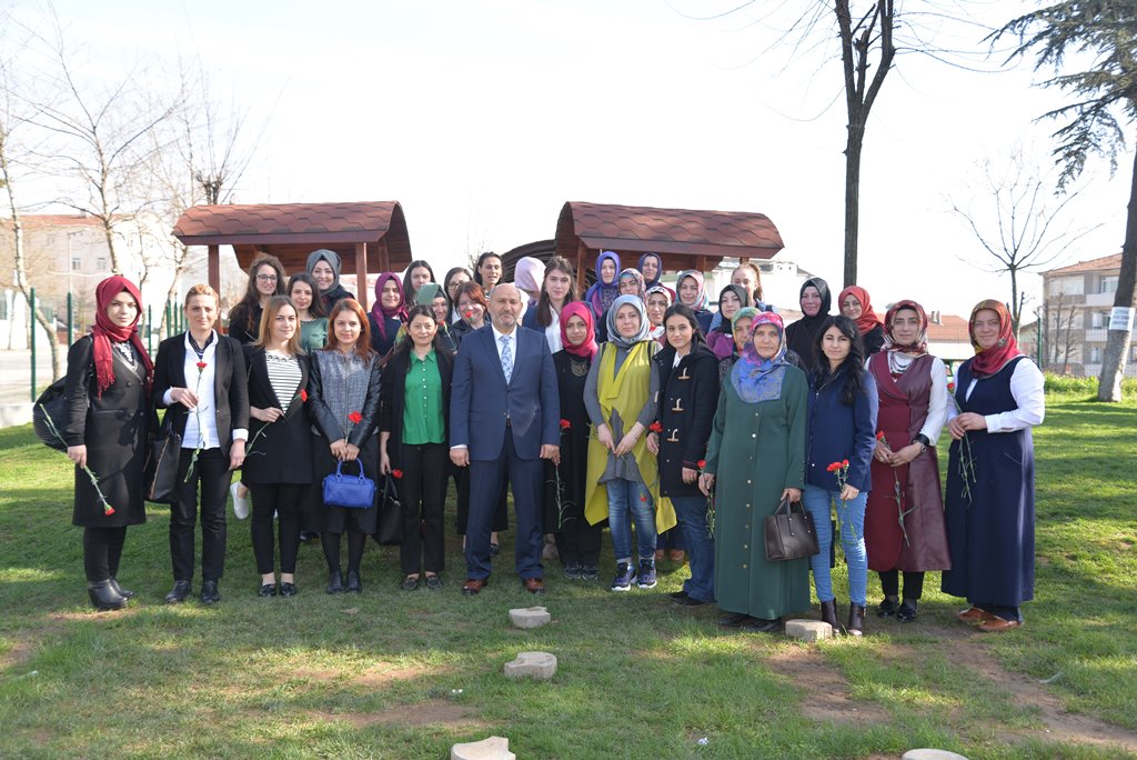 Püsküllü, Kadınlar Gününü kutladı