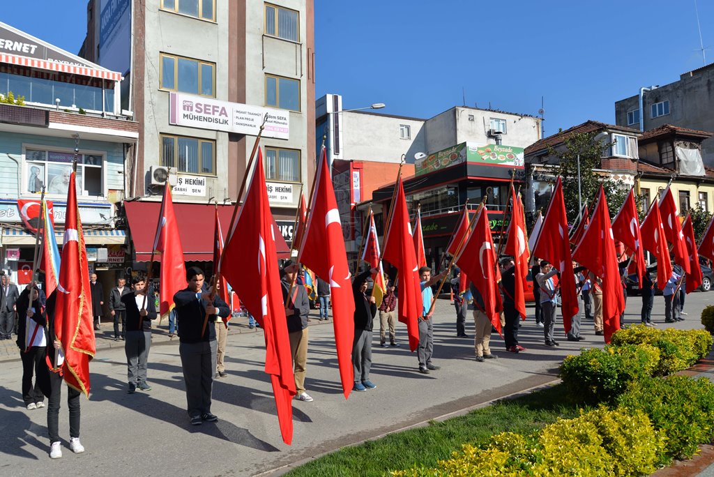 Hendek’te Çanakkale Zaferi’nin 101’inci yıldönümü kutlandı.