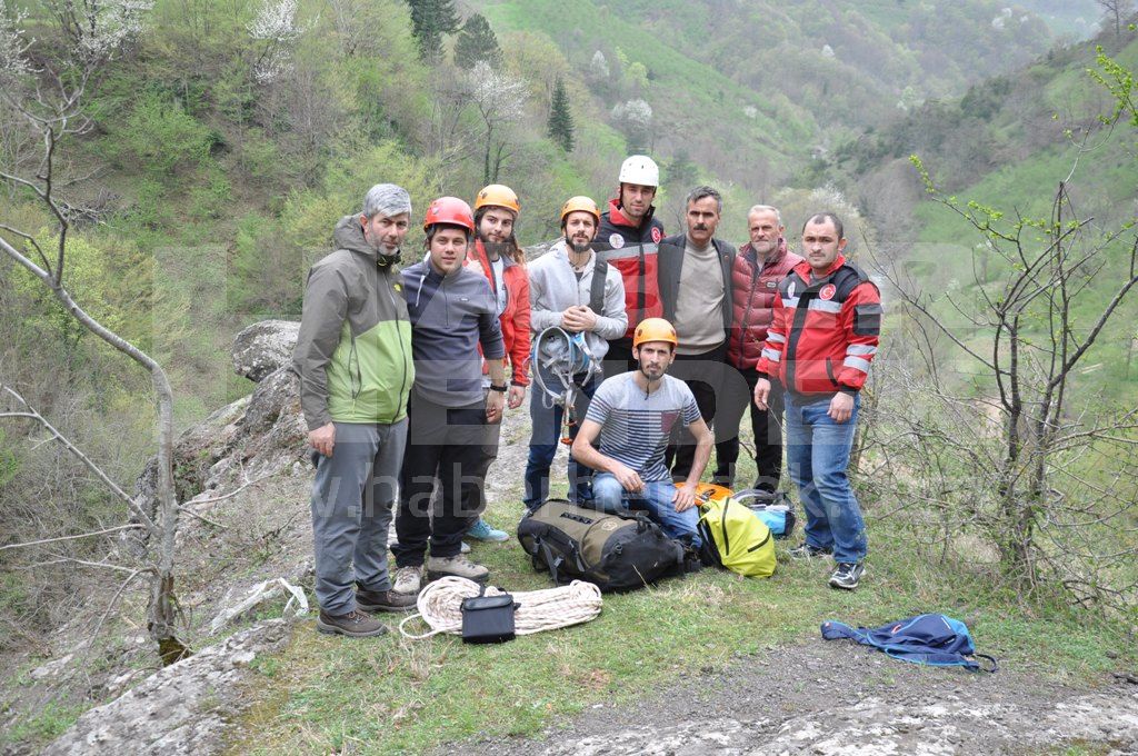 Dağcılardan Keçi Kurtarma Operasyonu