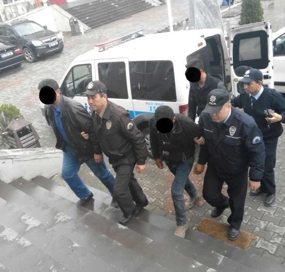 Emniyet’ten Çifte Operasyon 4 Kişi Tutuklandı