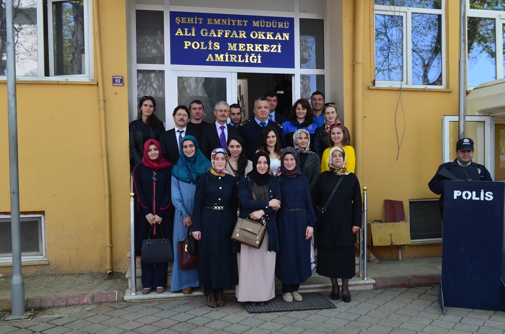 Stajyer Öğretmenlerde Emniyeti Ziyaret Etti