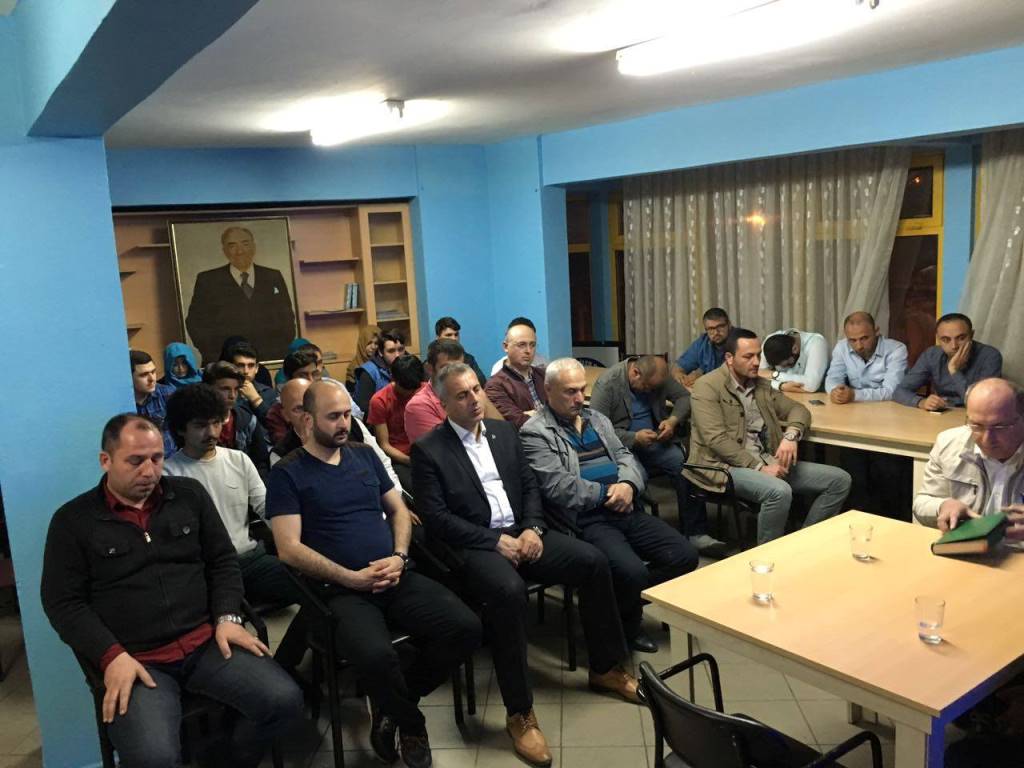 Ülkücüler Regaip Kandilinde Kuran-ı Kerim Okudu, Dualar Etti