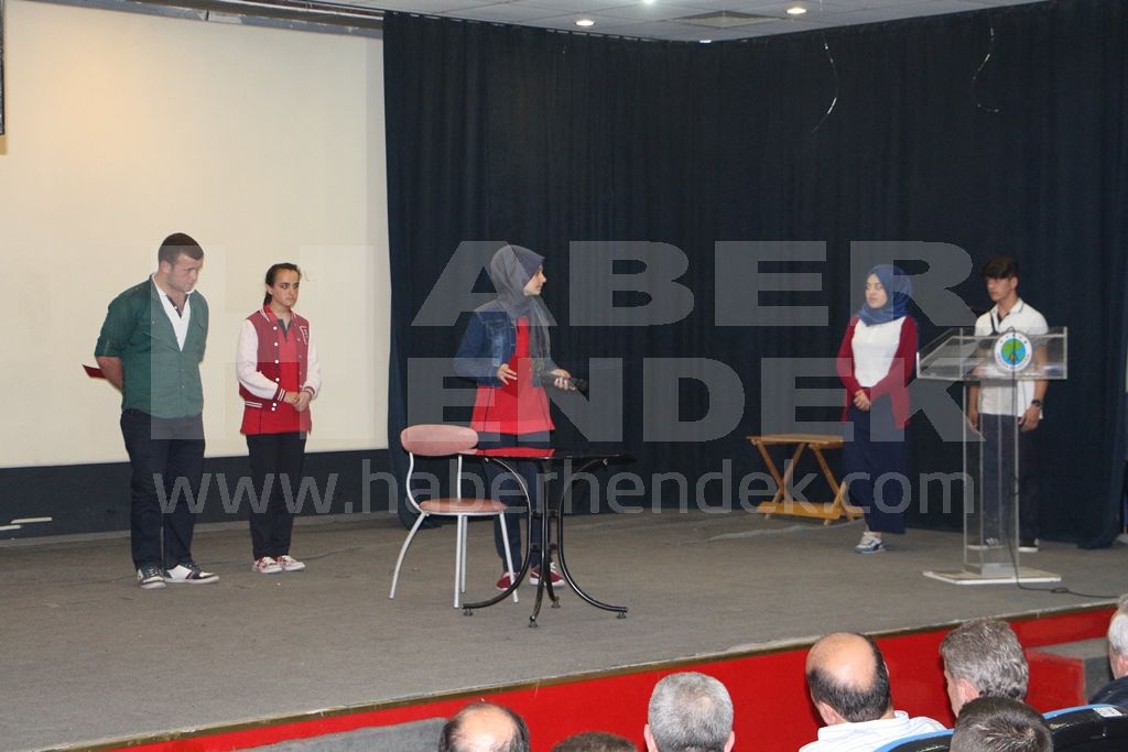 Hendek Anadolu Lisesi Öğrencilerden Kutlu Doğum Programı