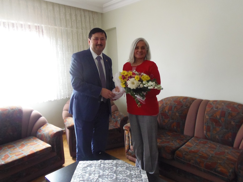 Eğitim Camiası Yasta