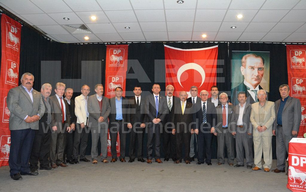 Demokrat Parti Hendek'te Bayrağı Akıcı Devraldı